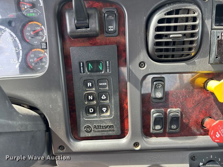 image for item FC1693 2017 Freightliner M2106 utility / service truck