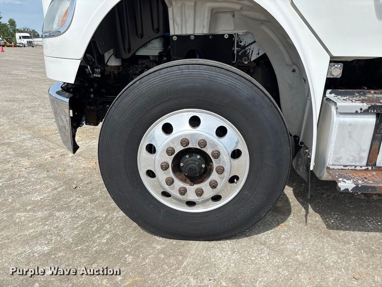 image for item FC1693 2017 Freightliner M2106 utility / service truck