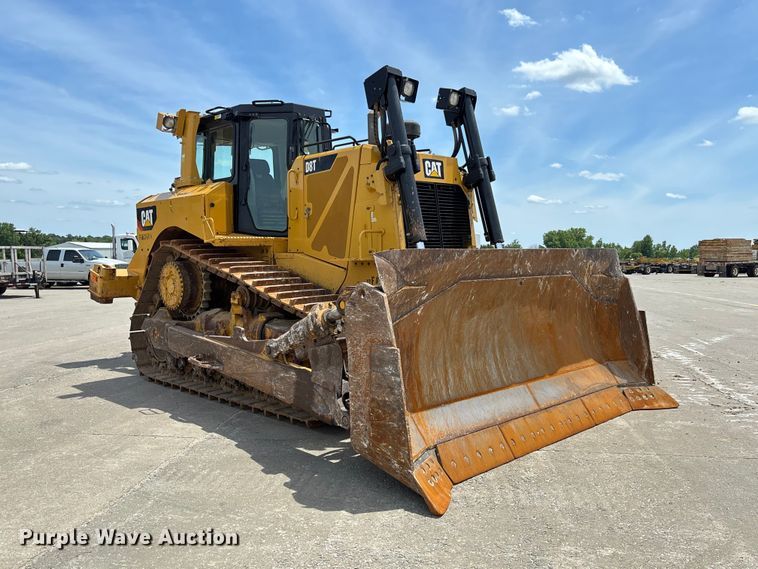 image for item FC1695 2018 Caterpillar D8T dozer