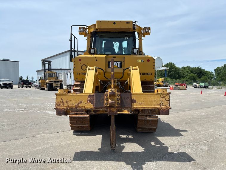 image for item FC1695 2018 Caterpillar D8T dozer