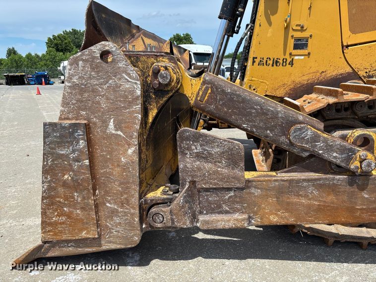 image for item FC1695 2018 Caterpillar D8T dozer