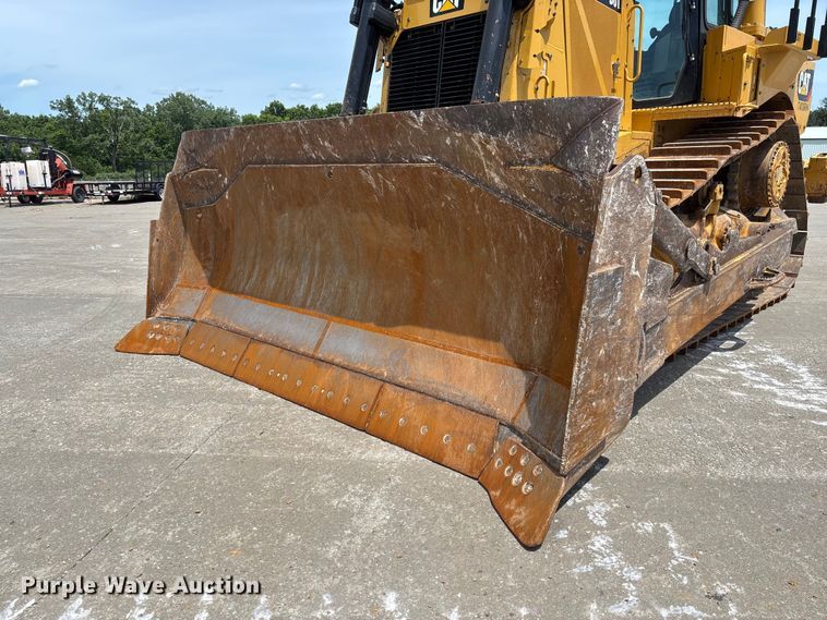 image for item FC1695 2018 Caterpillar D8T dozer