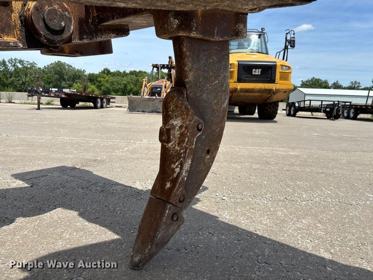 image for item FC1695 2018 Caterpillar D8T dozer