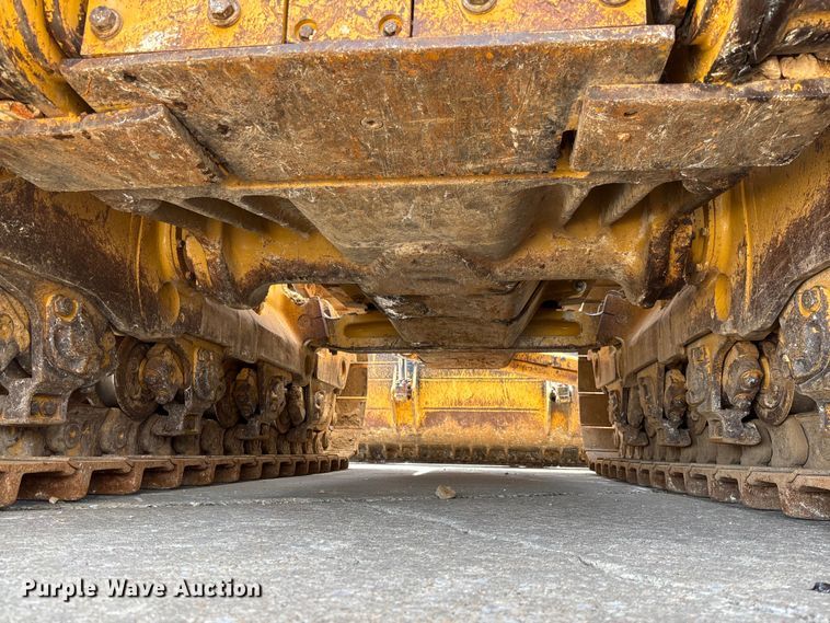 image for item FC1695 2018 Caterpillar D8T dozer
