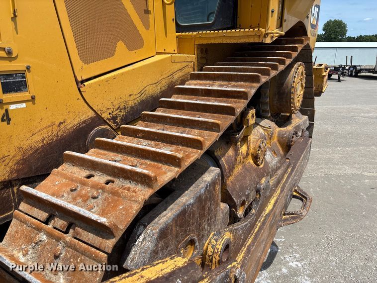 image for item FC1695 2018 Caterpillar D8T dozer