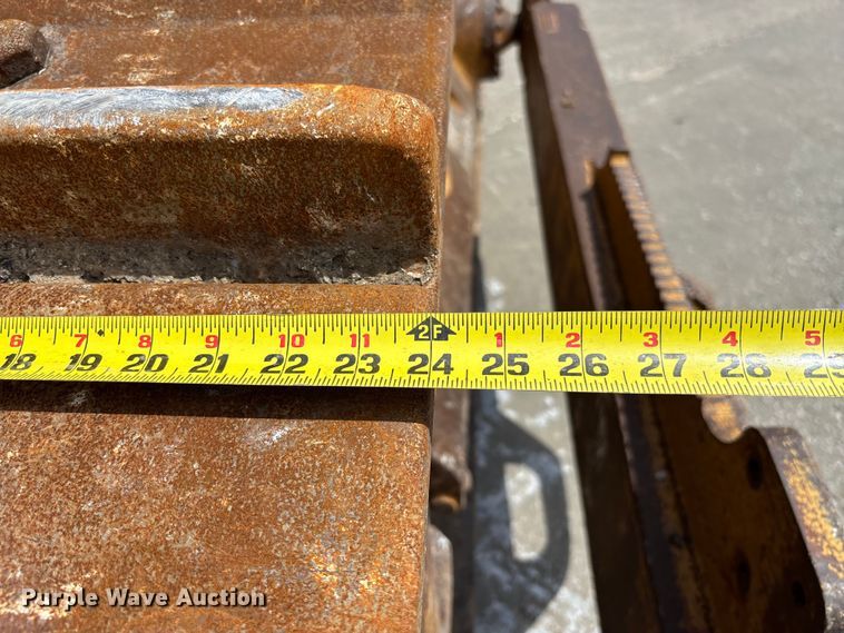 image for item FC1695 2018 Caterpillar D8T dozer