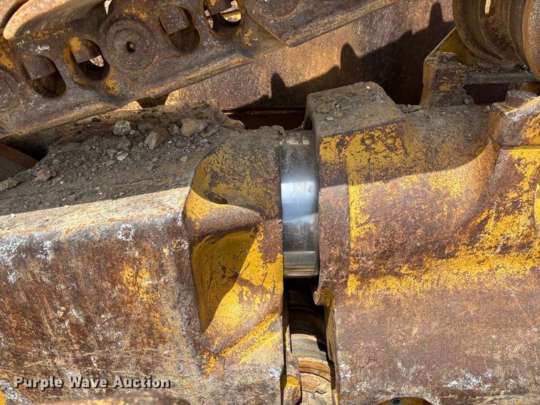 image for item FC1695 2018 Caterpillar D8T dozer