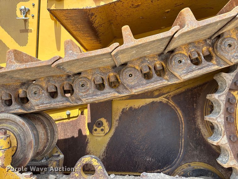 image for item FC1695 2018 Caterpillar D8T dozer