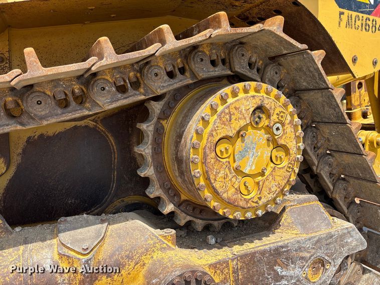 image for item FC1695 2018 Caterpillar D8T dozer