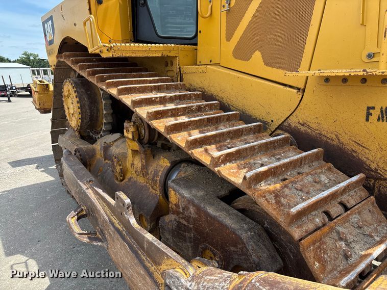 image for item FC1695 2018 Caterpillar D8T dozer