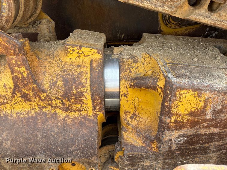 image for item FC1695 2018 Caterpillar D8T dozer
