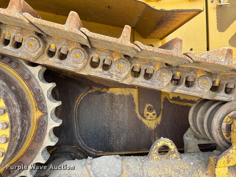 image for item FC1695 2018 Caterpillar D8T dozer