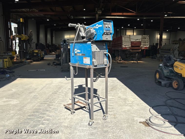image for item FC1711 Miller Invision 456P welder/generator