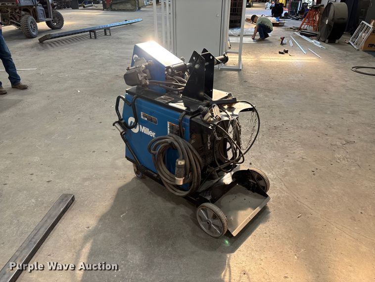 image for item FC1712 Miller PipeWorx 400 welder