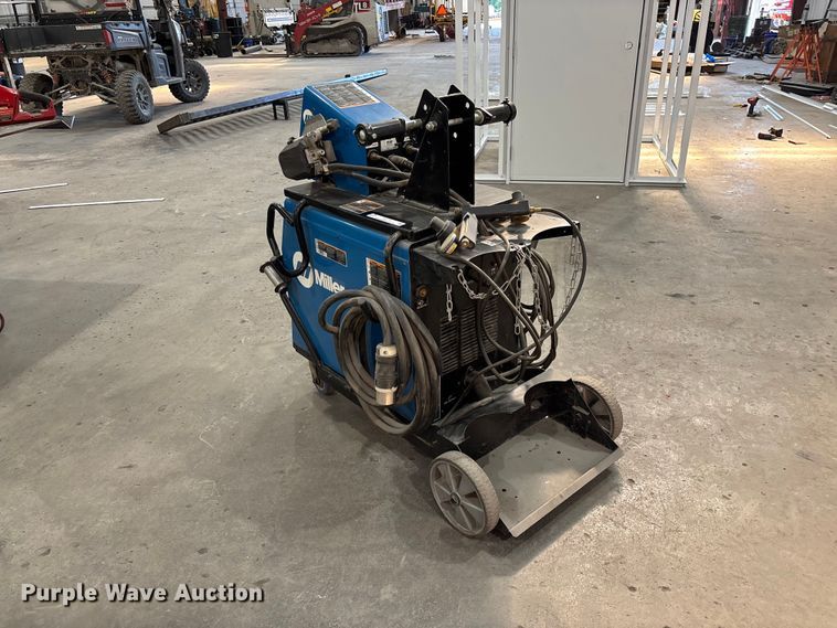 image for item FC1712 Miller PipeWorx 400 welder