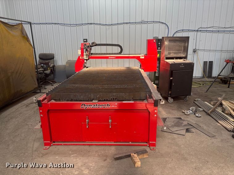 image for item FC1713 DynaTorch XLE plasma cutting table and plasma cutter