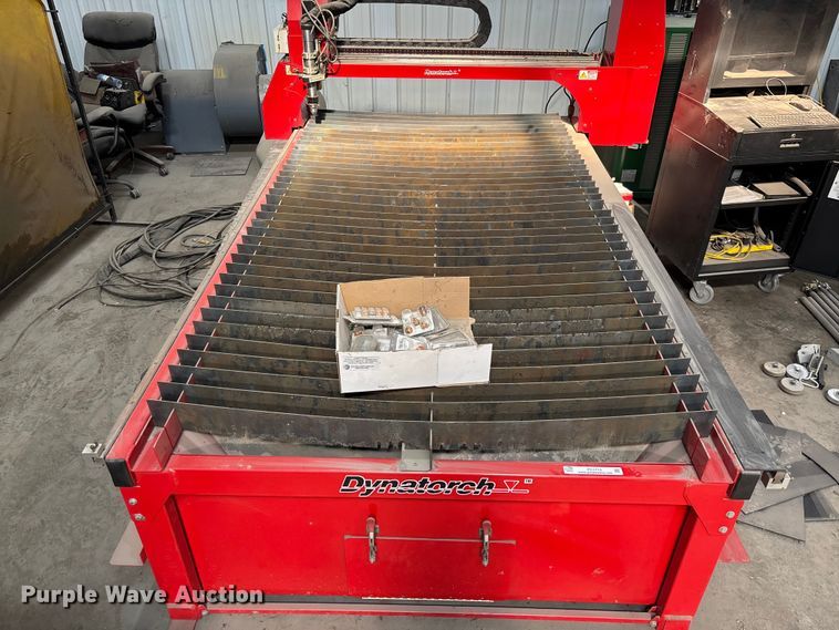 image for item FC1713 DynaTorch XLE plasma cutting table and plasma cutter