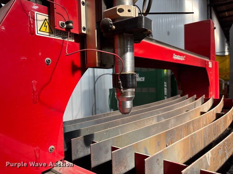 image for item FC1713 DynaTorch XLE plasma cutting table and plasma cutter