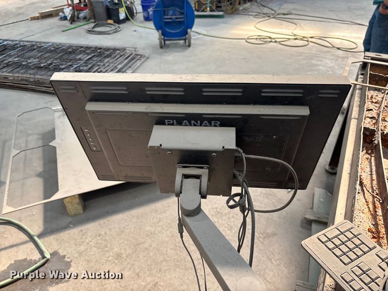 image for item FC1714 Lincoln 4400 Torchmate plasma table
