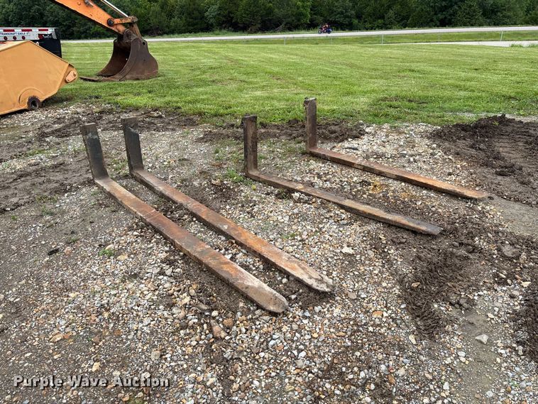 image for item FC1753 (2) sets of wheel loader forks