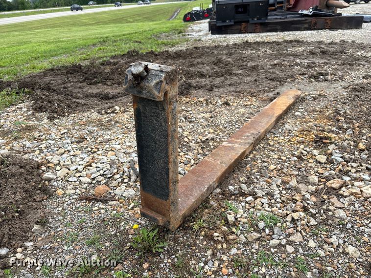 image for item FC1753 (2) sets of wheel loader forks