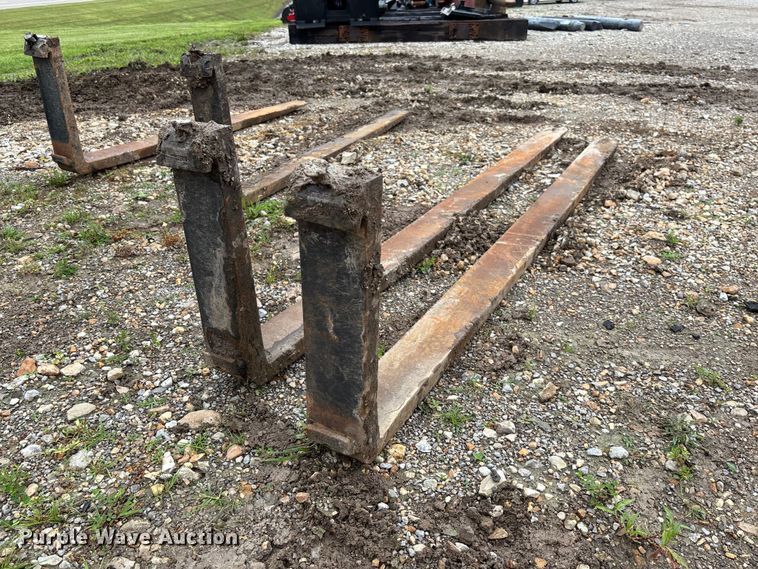 image for item FC1753 (2) sets of wheel loader forks