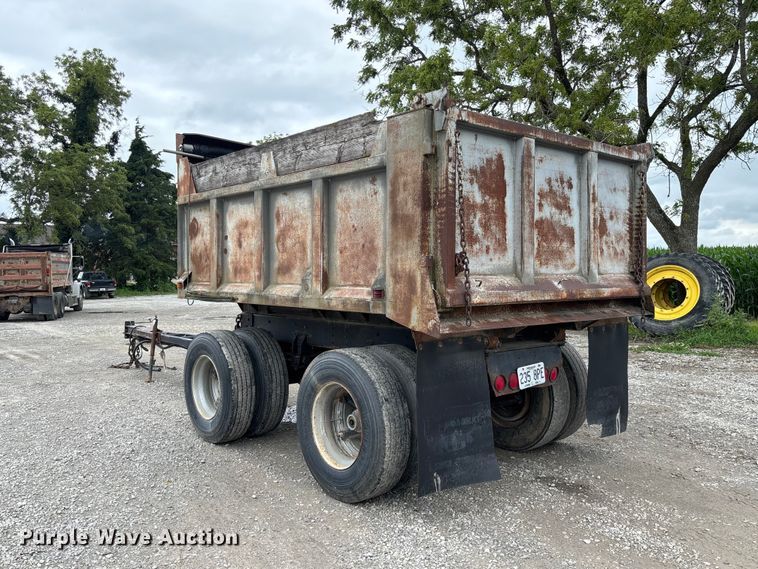 image for item FC1756 1979 end dump pup trailer