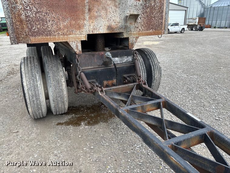 image for item FC1756 1979 end dump pup trailer