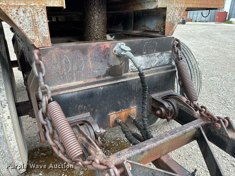 image for item FC1756 1979 end dump pup trailer