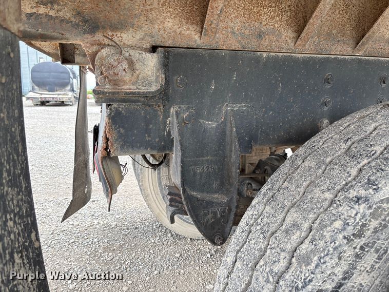 image for item FC1756 1979 end dump pup trailer