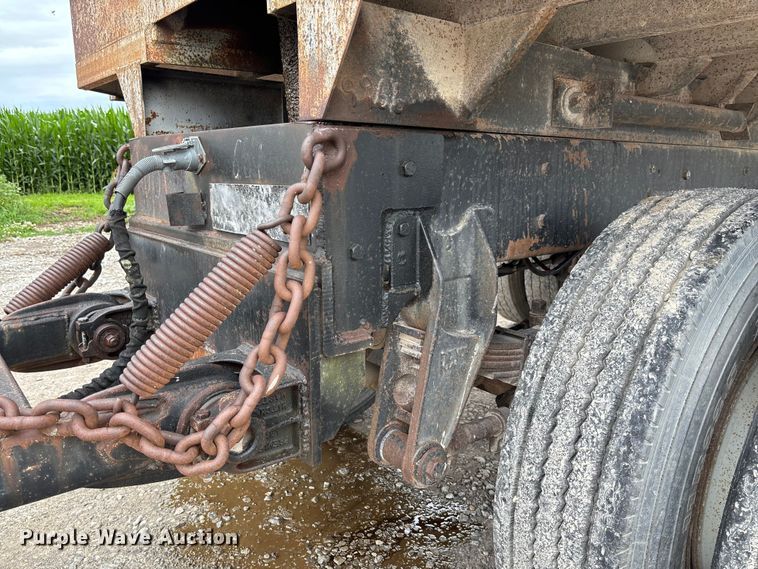 image for item FC1756 1979 end dump pup trailer