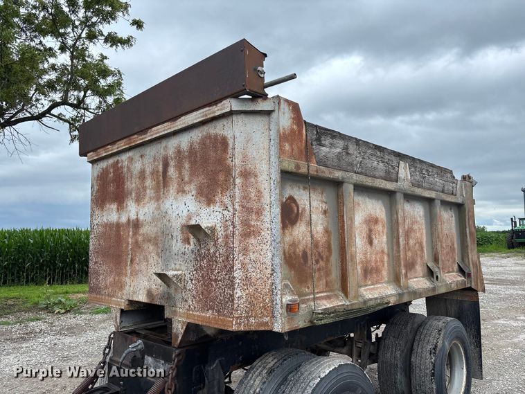 image for item FC1756 1979 end dump pup trailer
