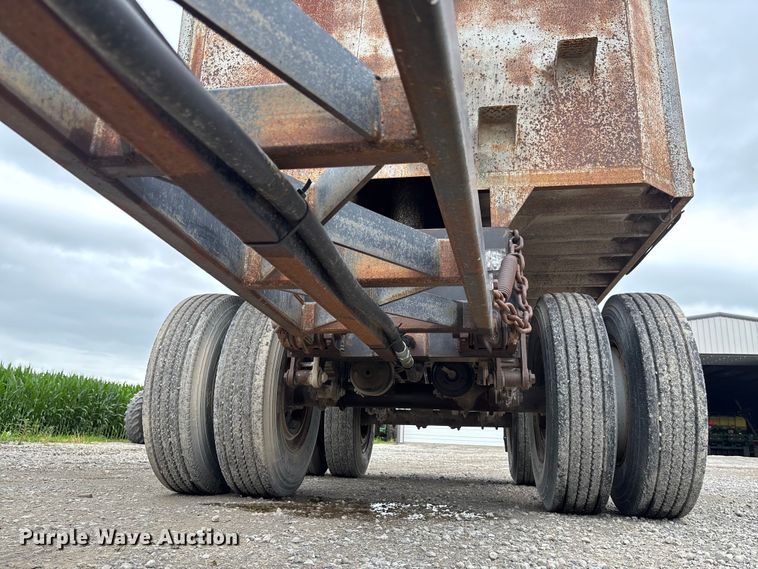 image for item FC1756 1979 end dump pup trailer