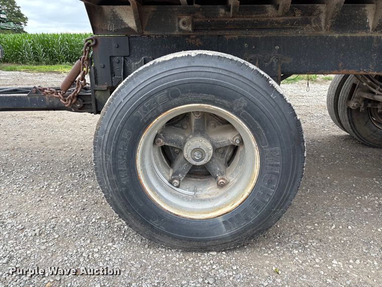 image for item FC1756 1979 end dump pup trailer