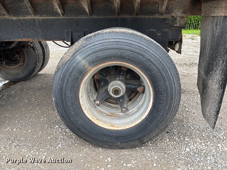 image for item FC1756 1979 end dump pup trailer