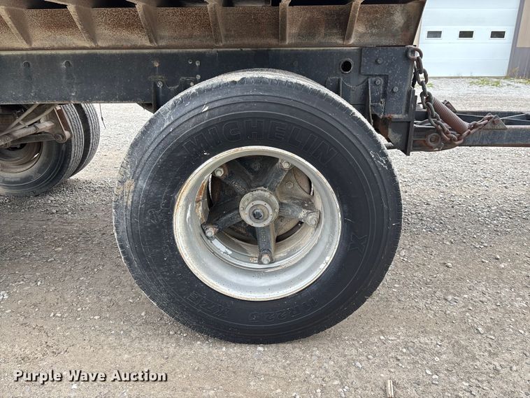 image for item FC1756 1979 end dump pup trailer