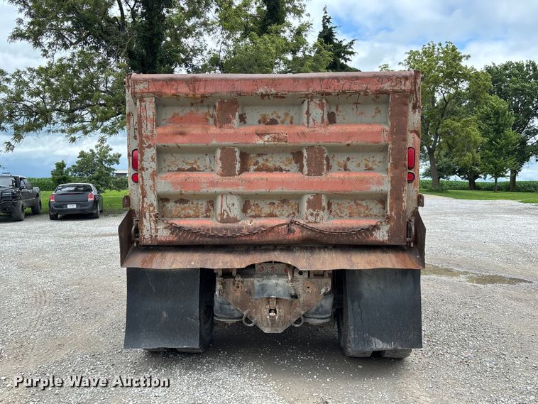 image for item FC1757 1993 Freightliner FLD120 dump truck