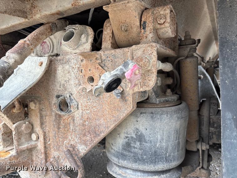 image for item FC1757 1993 Freightliner FLD120 dump truck