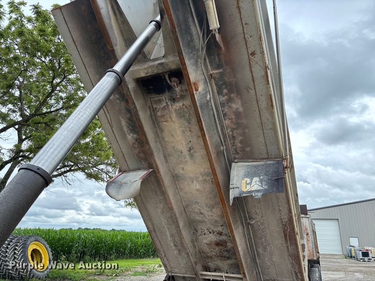 image for item FC1757 1993 Freightliner FLD120 dump truck
