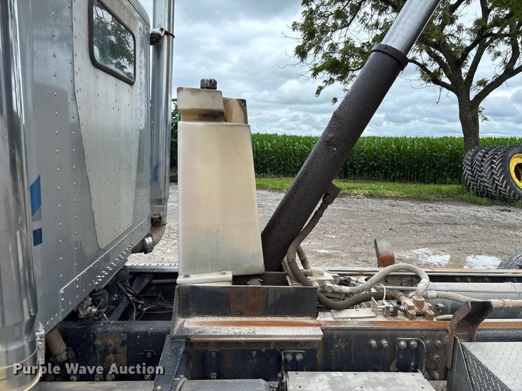 image for item FC1757 1993 Freightliner FLD120 dump truck