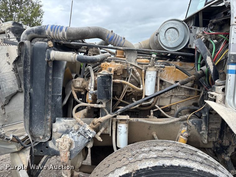 image for item FC1757 1993 Freightliner FLD120 dump truck