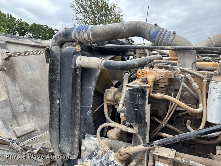 image for item FC1757 1993 Freightliner FLD120 dump truck