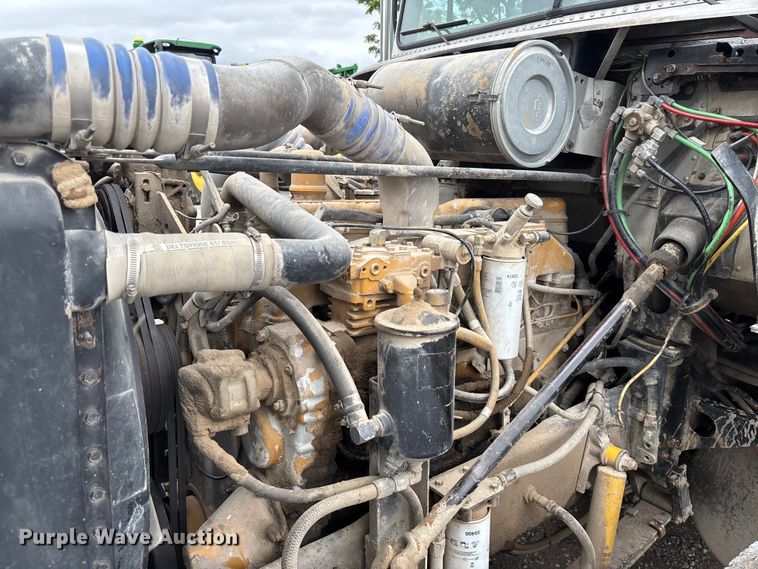 image for item FC1757 1993 Freightliner FLD120 dump truck