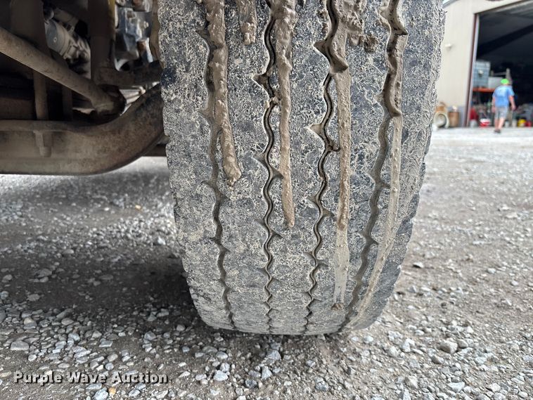 image for item FC1757 1993 Freightliner FLD120 dump truck