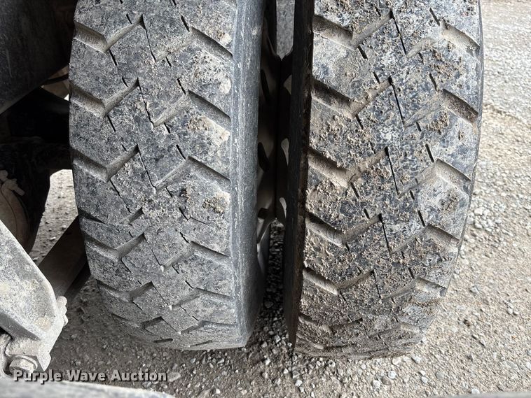 image for item FC1757 1993 Freightliner FLD120 dump truck