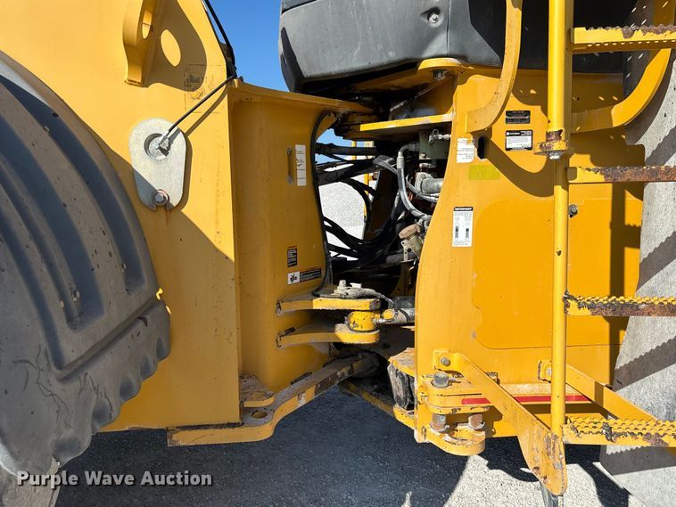image for item FC1827 2011 John Deere 844K wheel loader