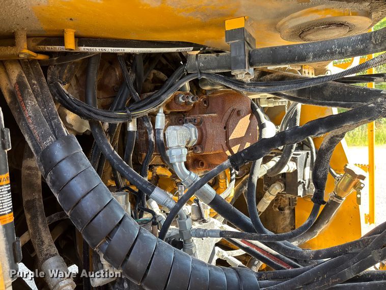 image for item FC1827 2011 John Deere 844K wheel loader