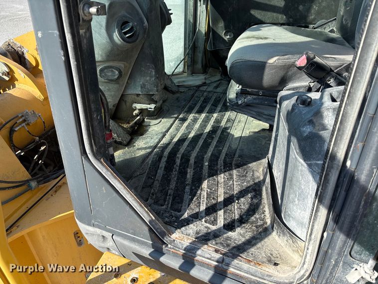 image for item FC1827 2011 John Deere 844K wheel loader