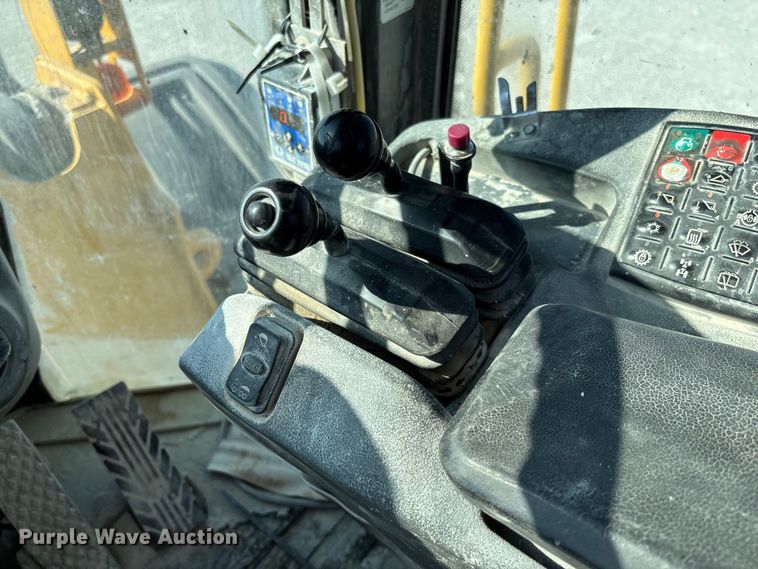 image for item FC1827 2011 John Deere 844K wheel loader