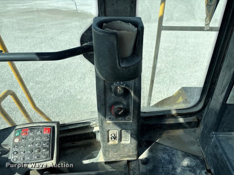 image for item FC1827 2011 John Deere 844K wheel loader